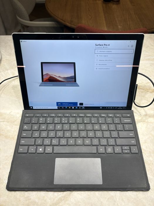 Tablet z klawiaturą Microsoft surface 4 pro