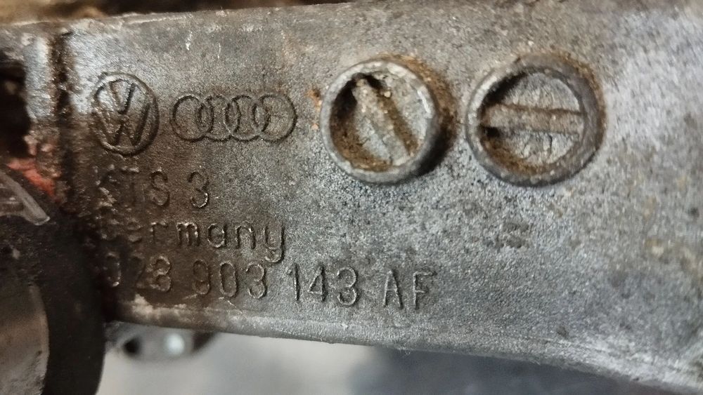 APOIO DO ALTERNADOR AUDI A4 B5 / VOLKSWAGEN PASSAT B5 1.9TDI  REF