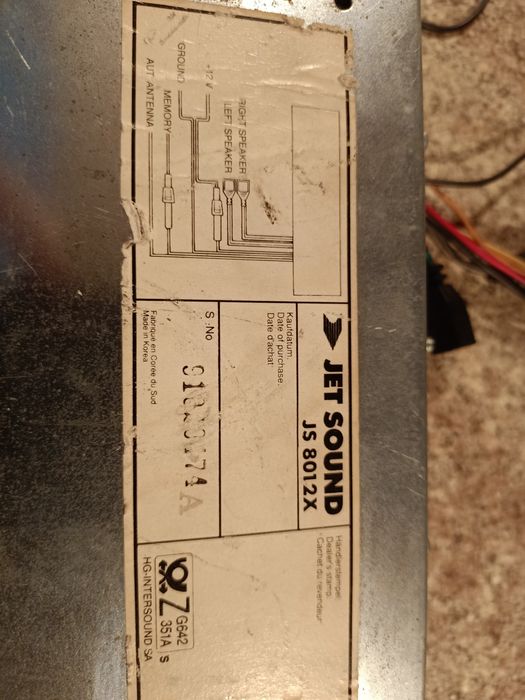 Radiomagnetofon  samochodowy do kolekcji.
