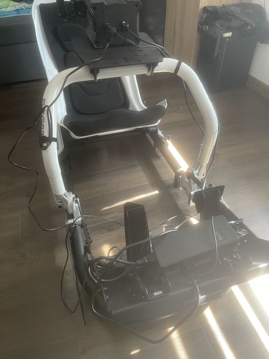 Zestaw do simracingu