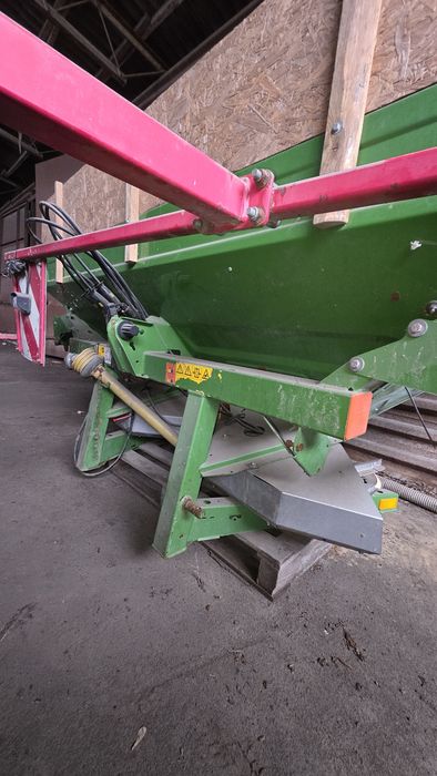 Розкидач мінеральних добрив Amazone Zaam 1001