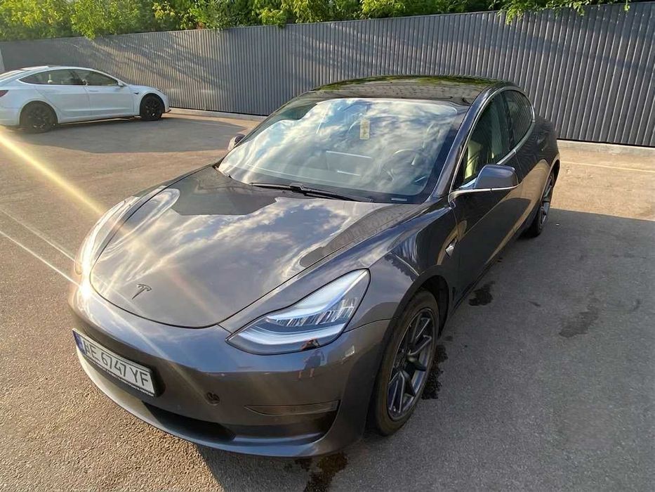 TESLA Model 3 2019 VIN 5YJ3E1EA4KF400332 фото оголошення 2 з 10