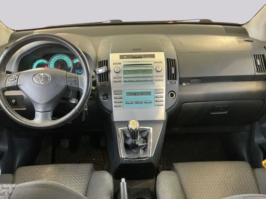 Toyota Corolla Verso 2.2 D-4D Sol