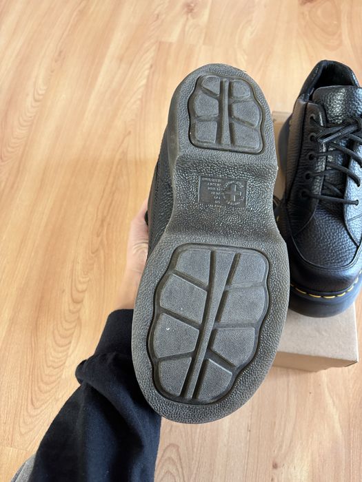 Buty dr. Martens buzz