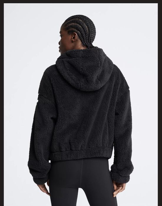 Жіноча  куртка-бомбер  Calvin Klein  із штучної овчини.