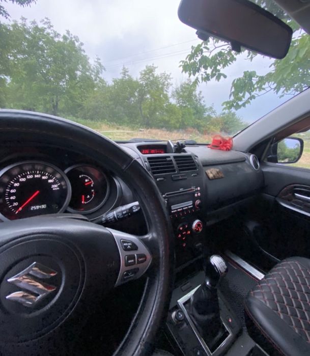 Автомобіль Suzuki Grand Vitara