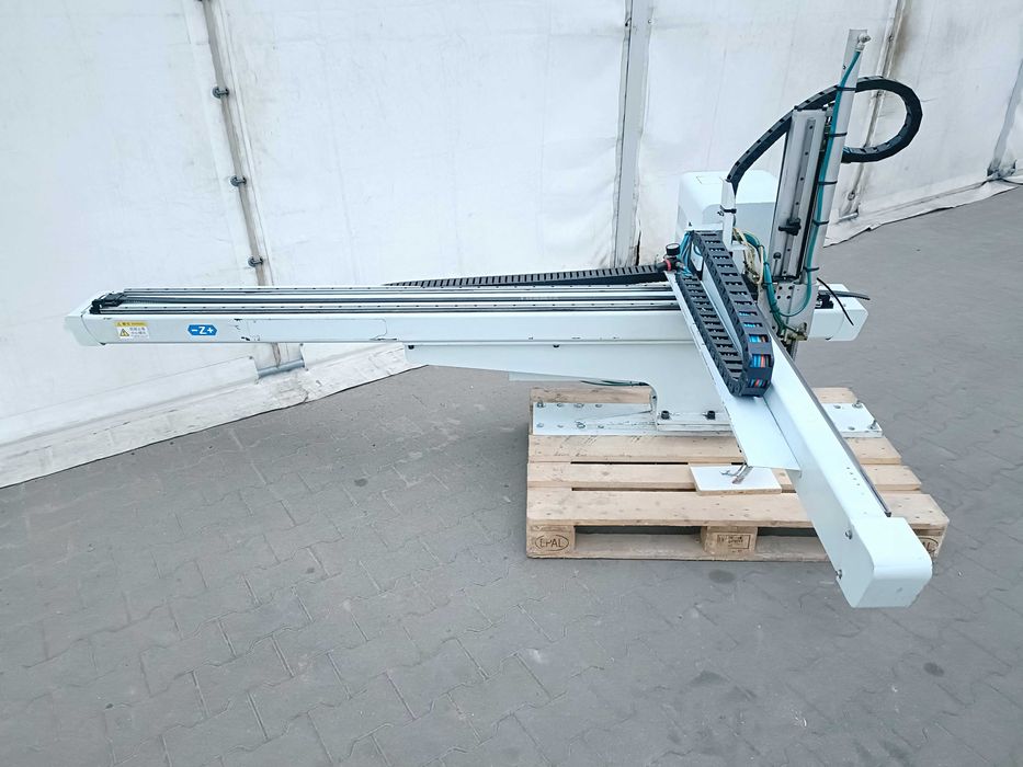 Robot kartezjański picker do wtryskarki manipulator chwytak podajnik