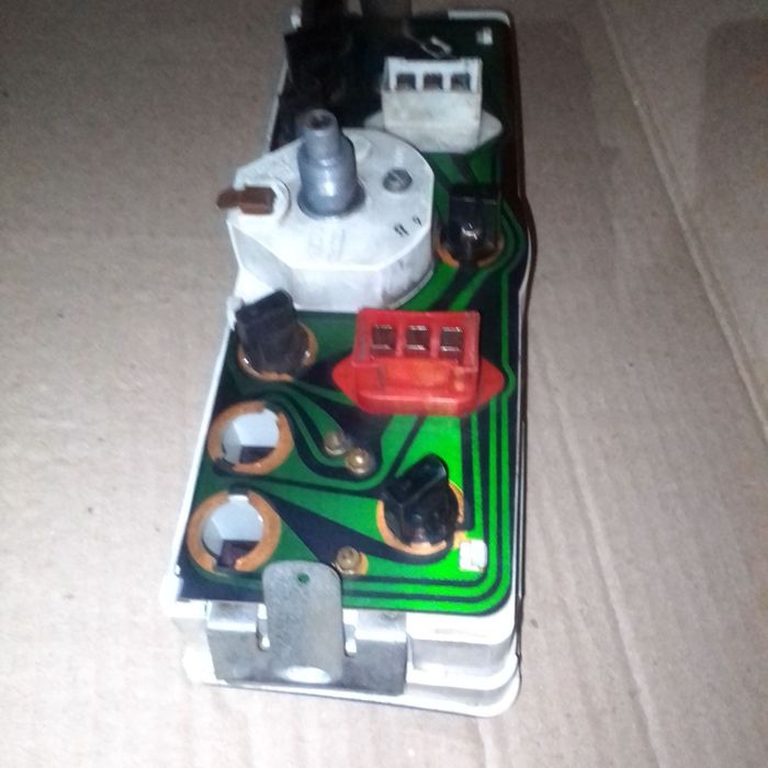 Приборная панель ваз 2101-011-013(под ремонт)+панель управления Ланос