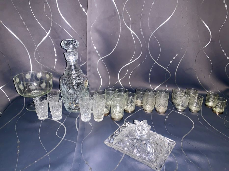 Графин  рюмки конфетница солянка хрусталь  мельхиор
