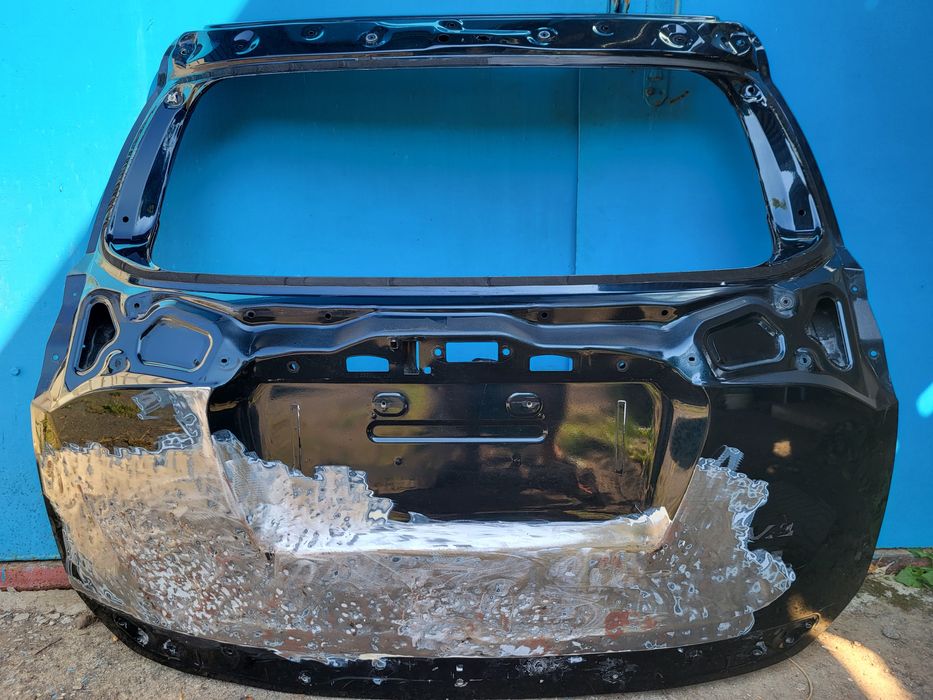 Кришка багажника Тойота Rav 4 2015-2018