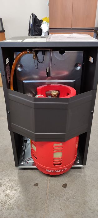 Продається новий Газовий обігрівач Camilla 4200I