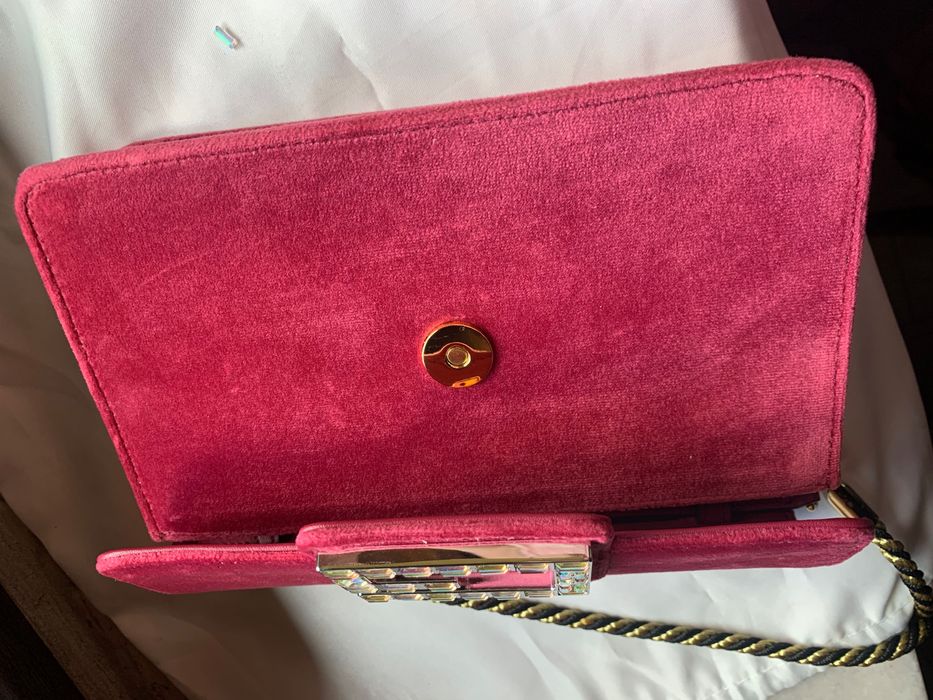 Torebka Broadway Mini Velvet Gucci pilnie