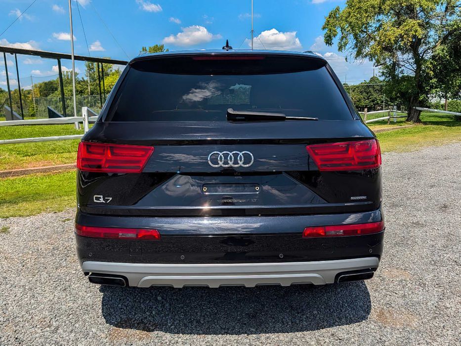 Audi Q7      2019