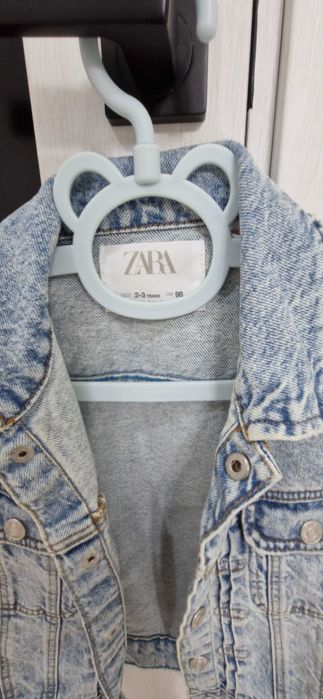 Ціна за всі три!Верхній одяг:курточка,джинсовий піджак,вітровка