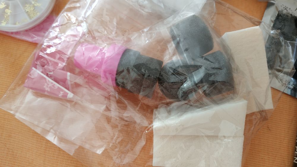 Material manicure