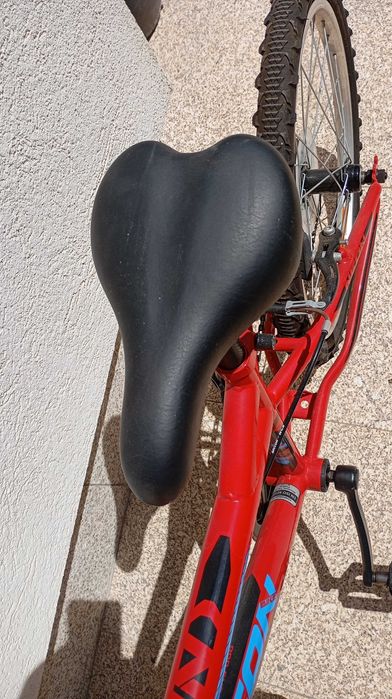 Bicicleta infantil usada como nova