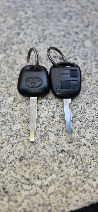 Toyota Yaris 1.0 VVTI  c/ar condicionado