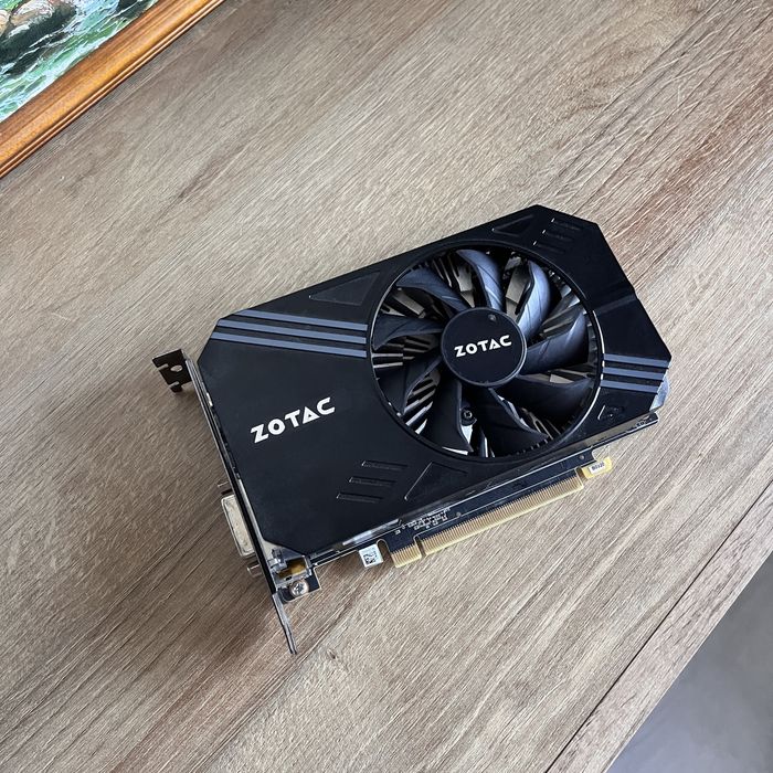 Karta graficzna zotac 1060 3gb jeden wiatrak sprawna