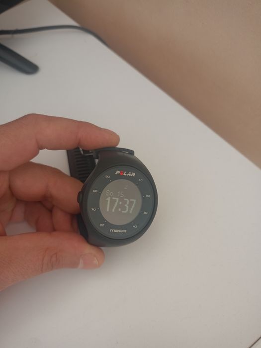 спортивний годинник polar m 200