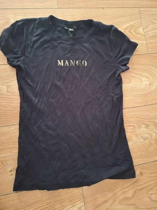 Czarny t-shirt Mango