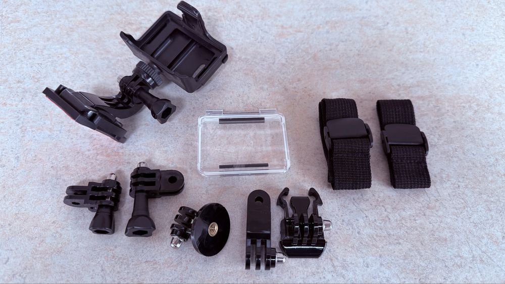 Akcesoria uchwyty obudowa do kamery - całość tanio