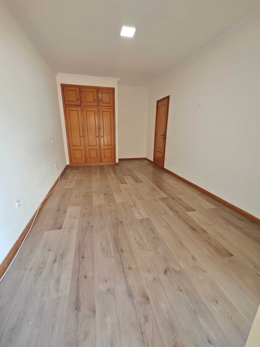 Excelente T1 com garagem e terraço, em Canidelo, Vila Nova de Gaia