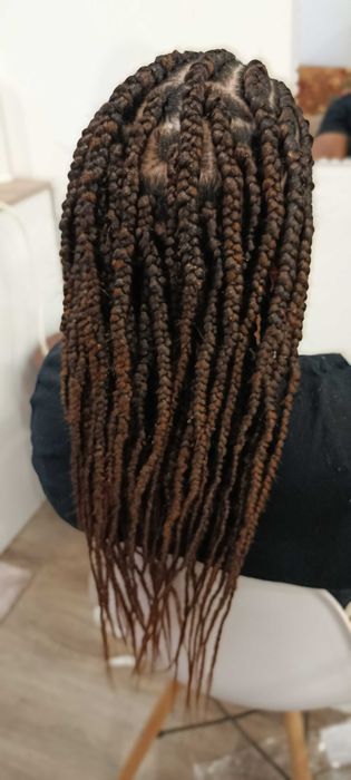 Colocação de tranças e mega hair