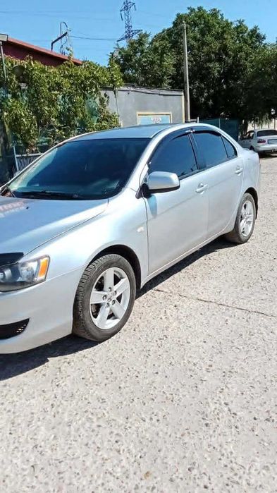 Mitsubishi Lanser 10
