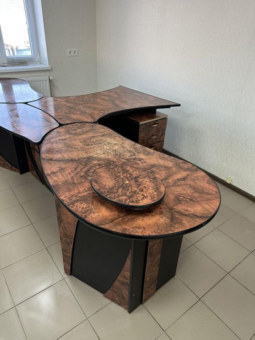 Італьйський офісний стіл на 2персони