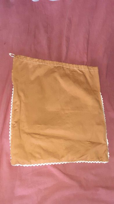 Saco de pão com bordado, feito à mão