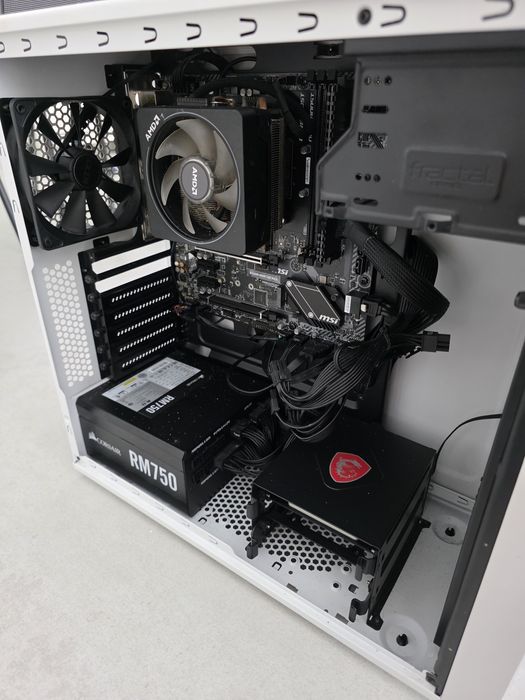PC Trabalho/Gaming — Ryzen 7 2700X | GTX 1650 | SSD 1TB | 8GB RAM