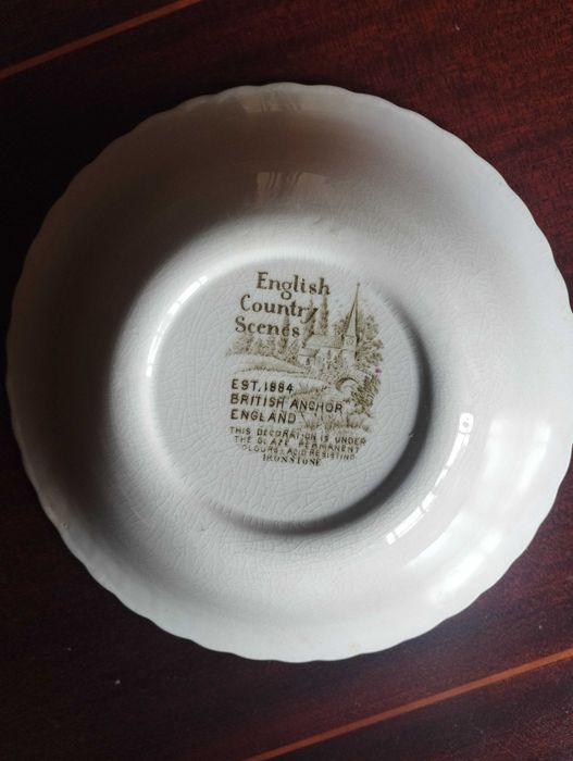 Taça de louça inglesa