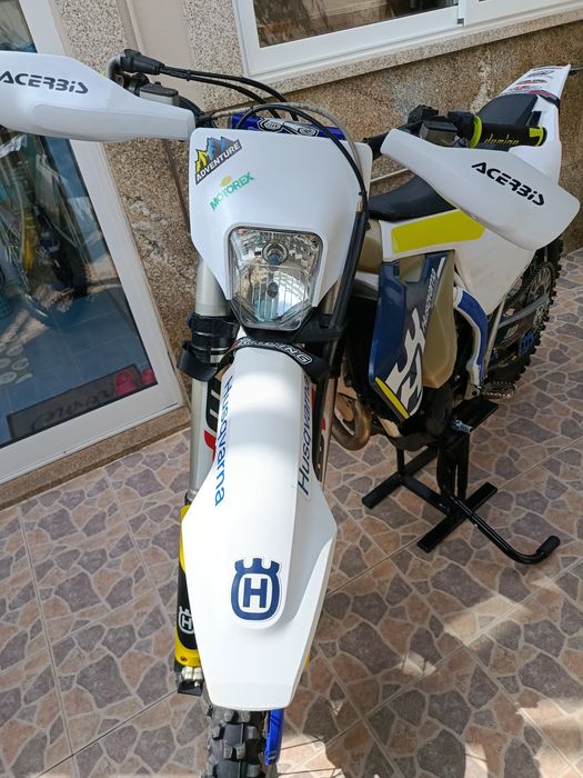 Husqvarna FE 250 2017 matriculada.