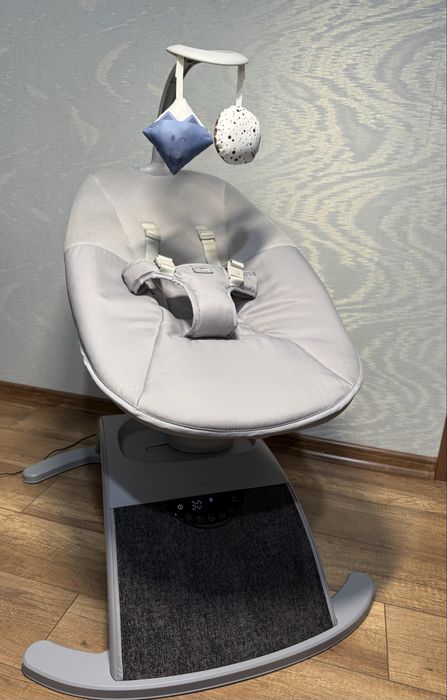 Заколисуючий центр Chicco Comfy Wave