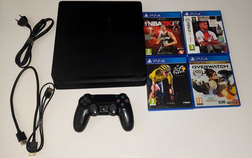 Ps4 Slim com 1 Comando Oficial  e 4 Jogos Físicos