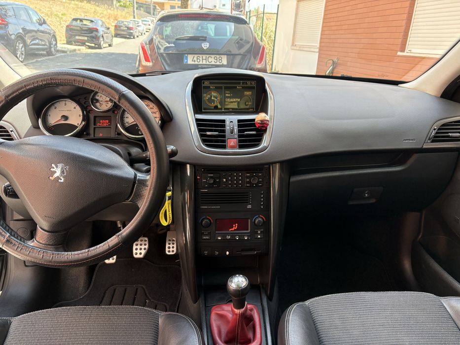 Peugeot 207 — fotografia 7