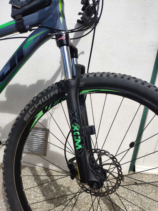 Vende-se Bicicleta Fuji Roda 29 – Equipada para Aventuras!