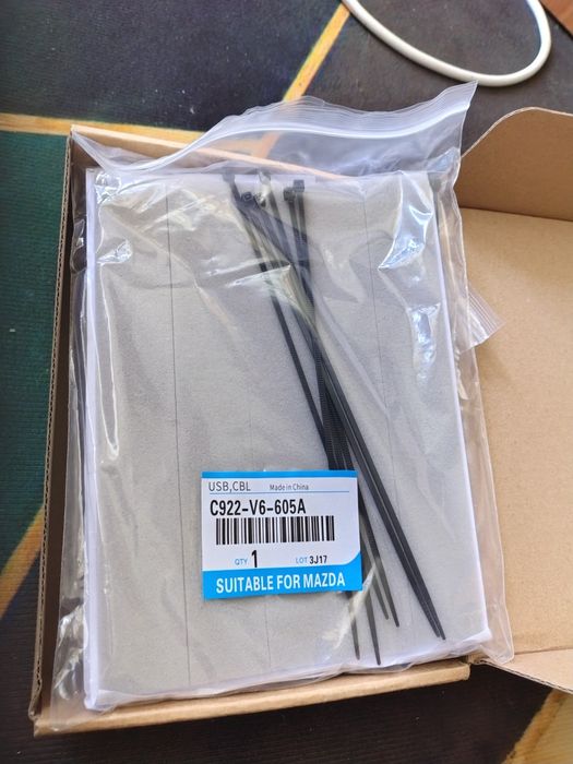 Moduł multimedialny USB AUX do Mazdy
