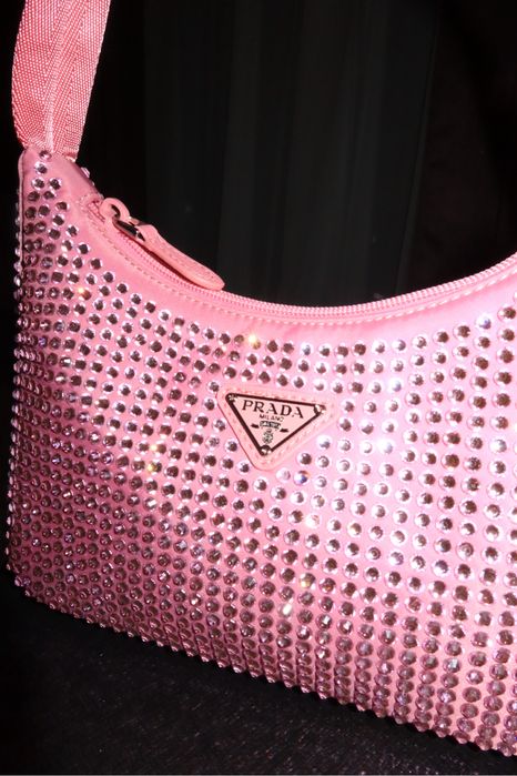Сумка Prada Re-Edition 2000