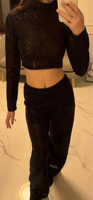 Костюм з паєтками