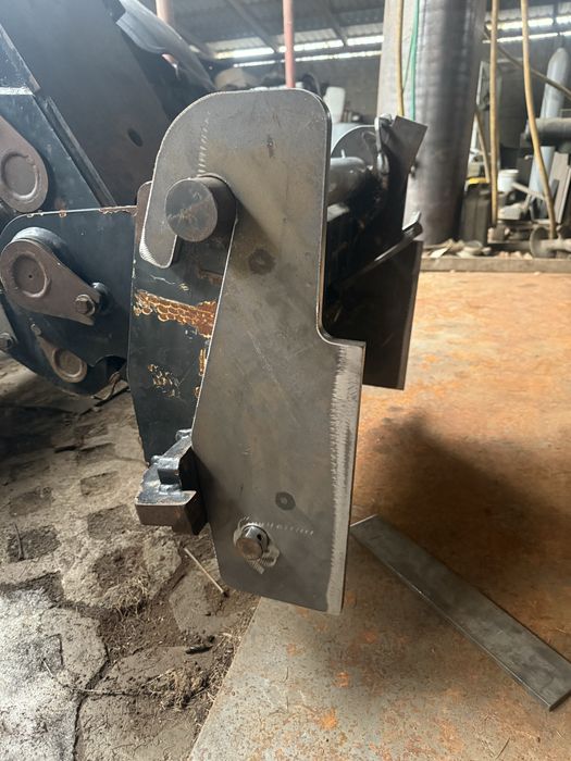 Adapter mocowanie haki New Holland