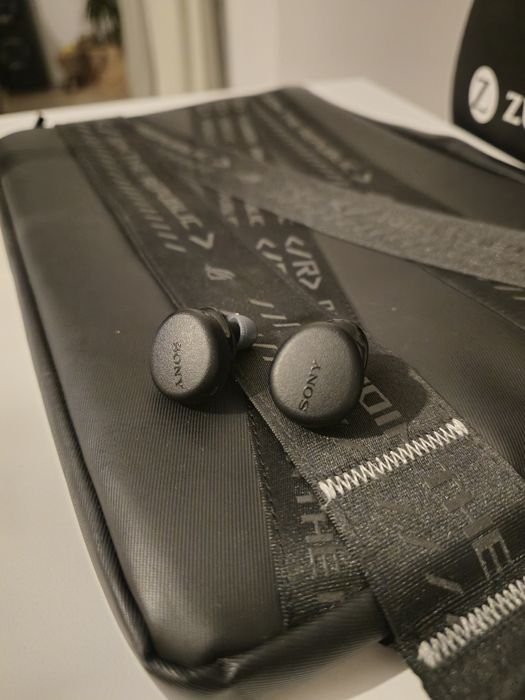 Phones Sony WF-XB700