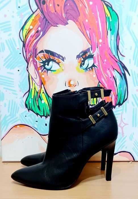 Guess  Ботильоны