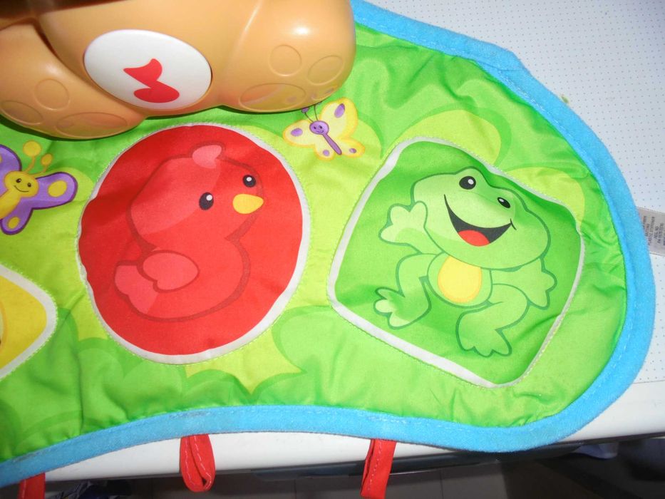 brinquedo para criança com som e luz bonito