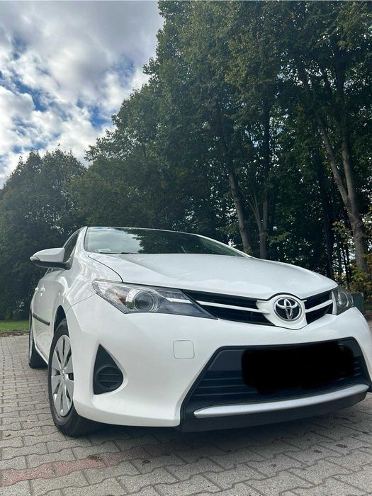 Samochód Toyota Auris