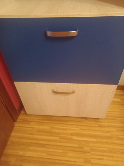 Regał do pokoju dziecięcego