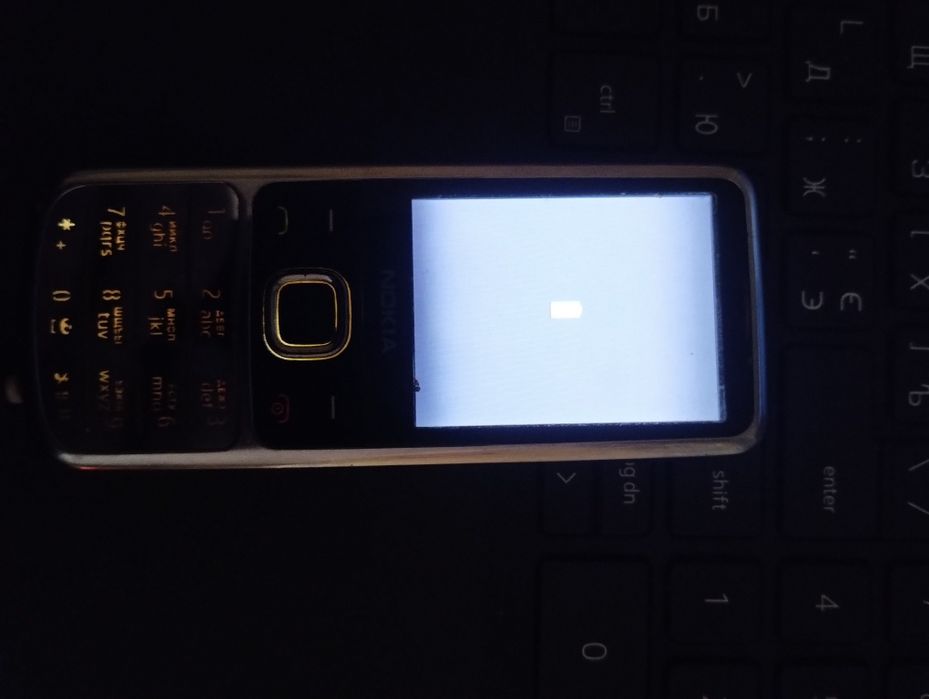 Nokia 6700 мобільний телефон