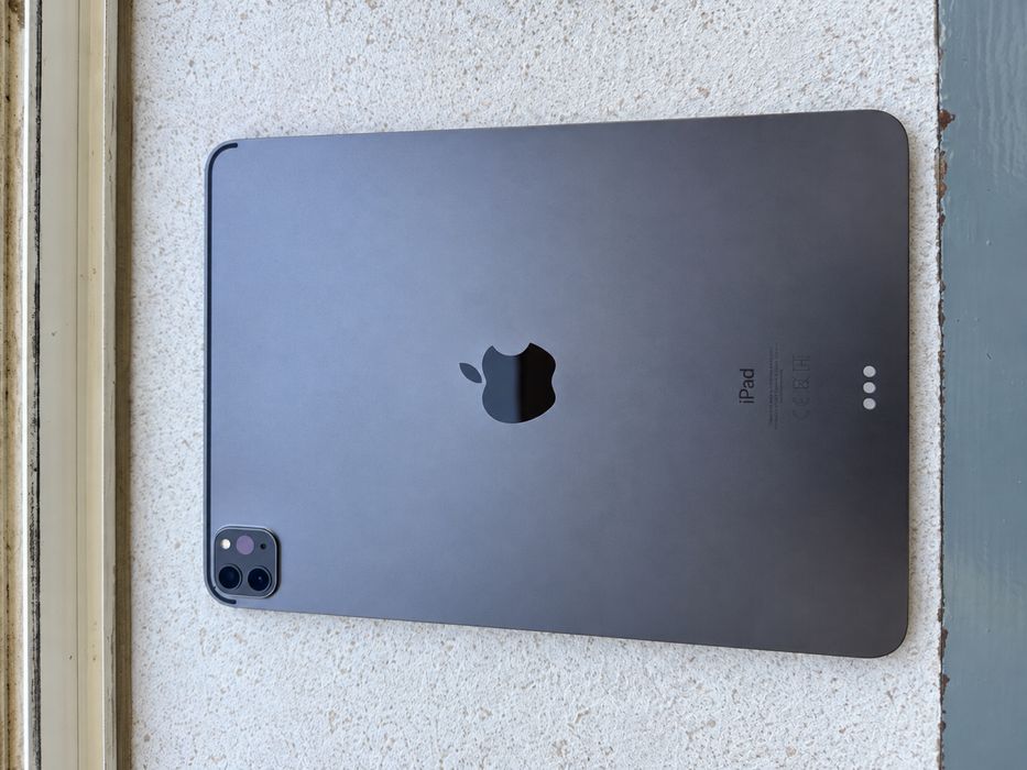 iPad Pro 11” M1 128GB + Magic Keyboard Apple