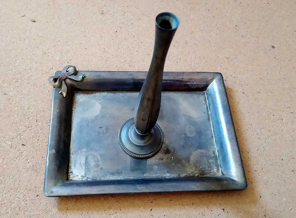 Tinteiro Antigo de Secretária com Tabuleiro e Laço em casquinha