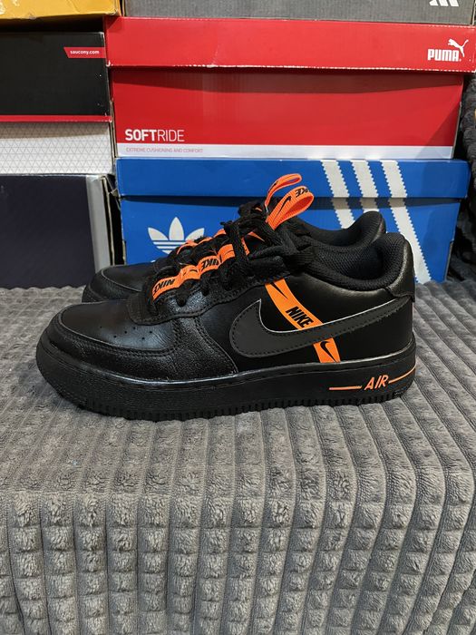 Кросівки унісекс Nike Air Force 1 37,5(23,5см) оригінал